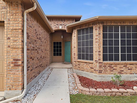 3rd image of 732 Hollow Ridge