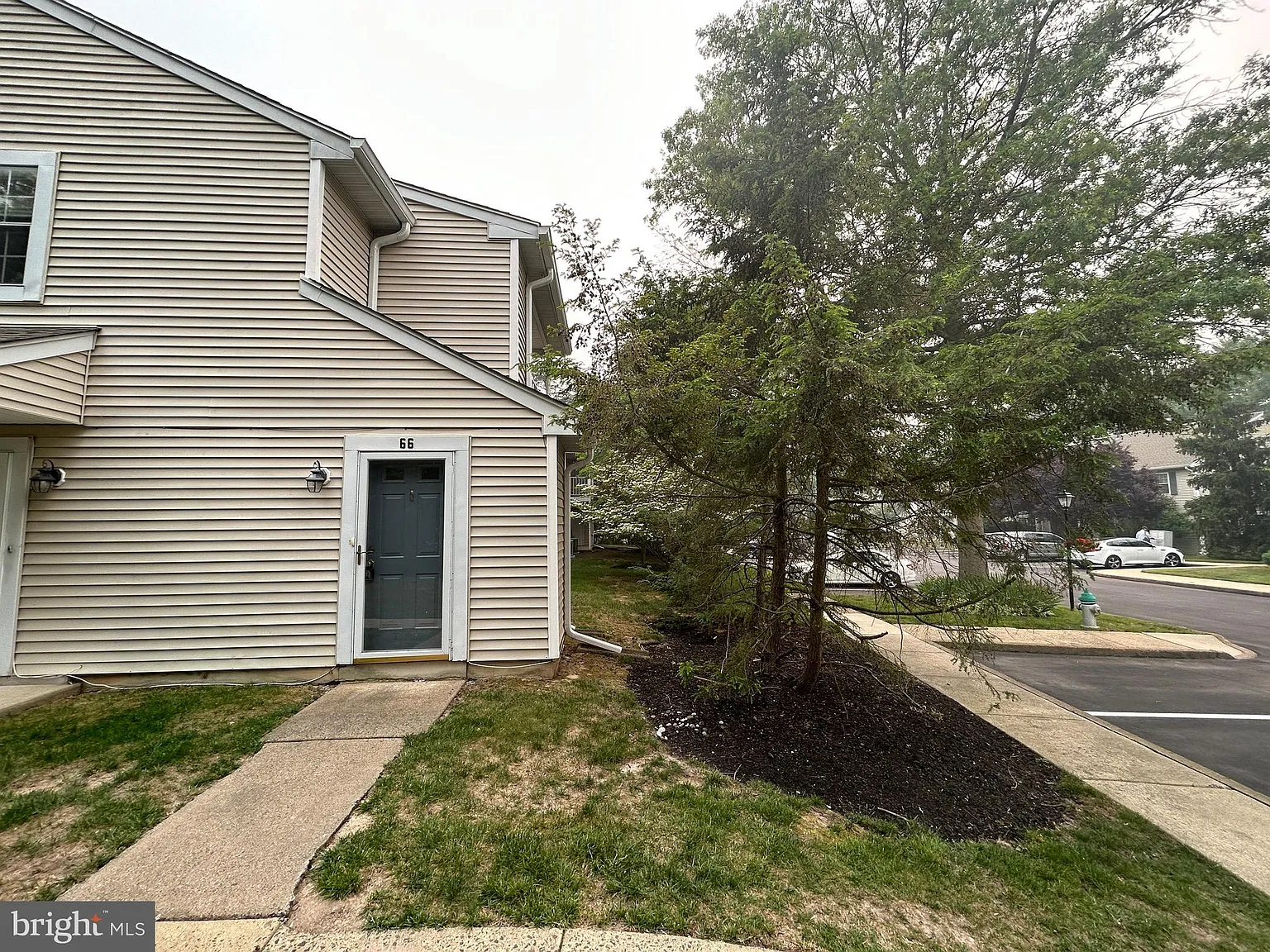 2 bed, 1000 sqft, $1,950 — Photo 2