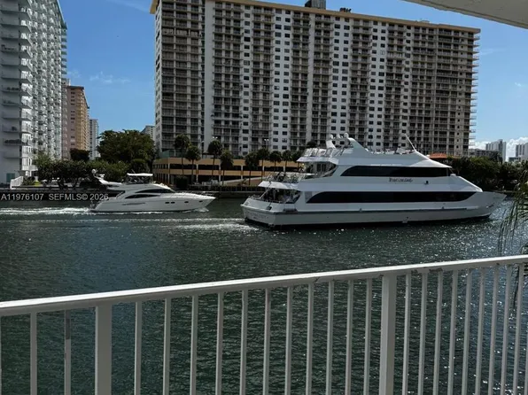 4000 NE 170th St APT 206, North Miami Beach, FL 33160