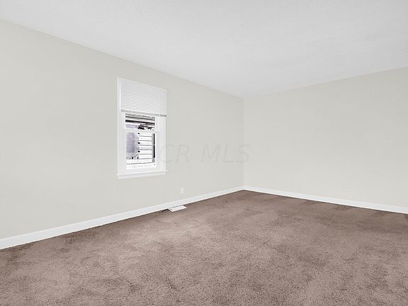 2nd image of 600 E Jeffrey Pl
