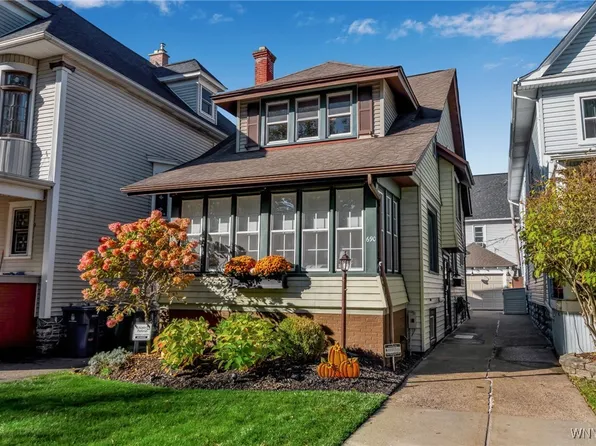 690 McKinley Pkwy, Buffalo, NY 14220
