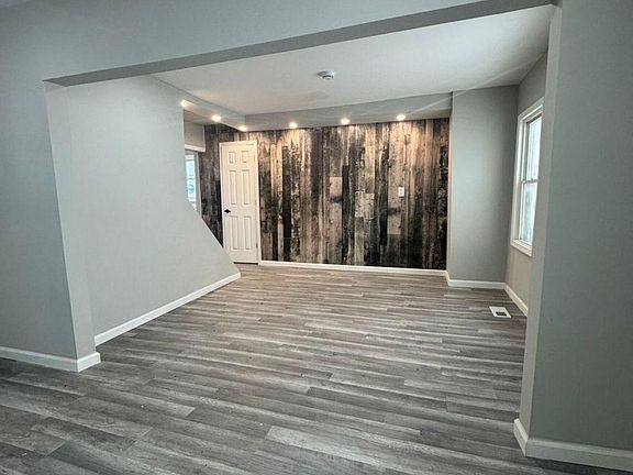 3rd image of 629 N Grant Ave