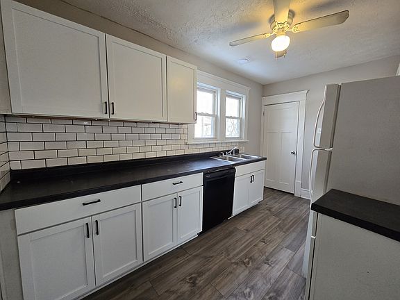 5th image of 1138 Sherman St
