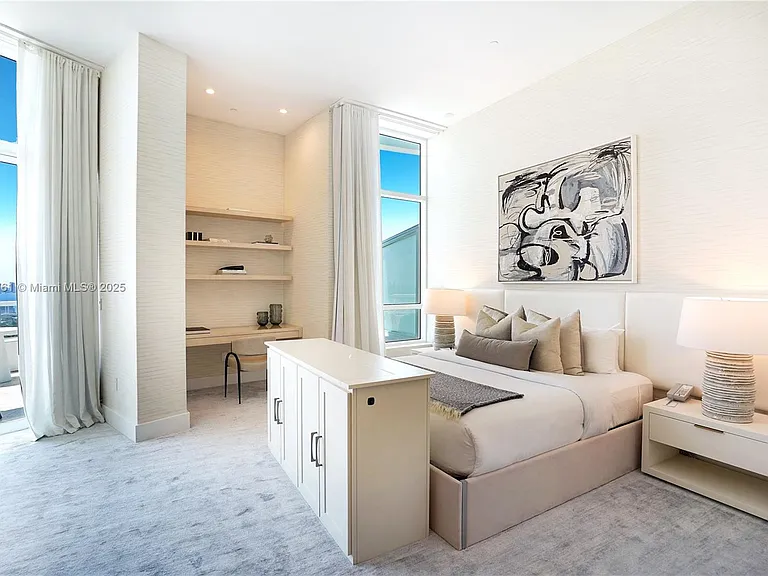 4401 Collins Ave #PH SOUTH — Photo 49