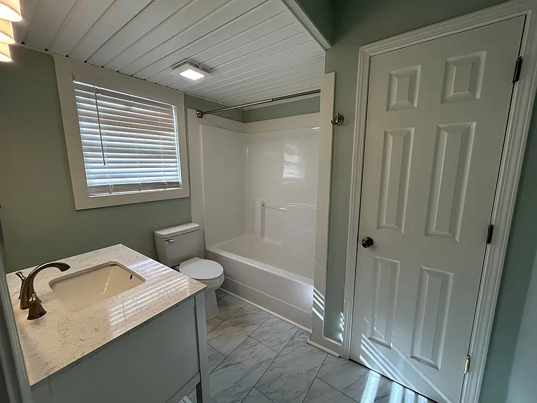 229 North Church Street — Photo 8