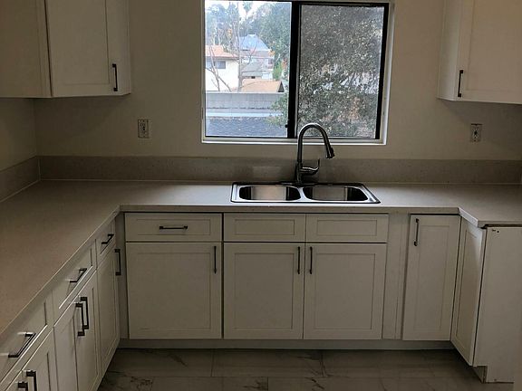 2nd image of 1198 Mentone Ave #3