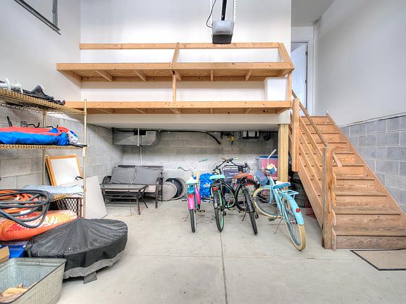4th image of 147 60th St W #Sea