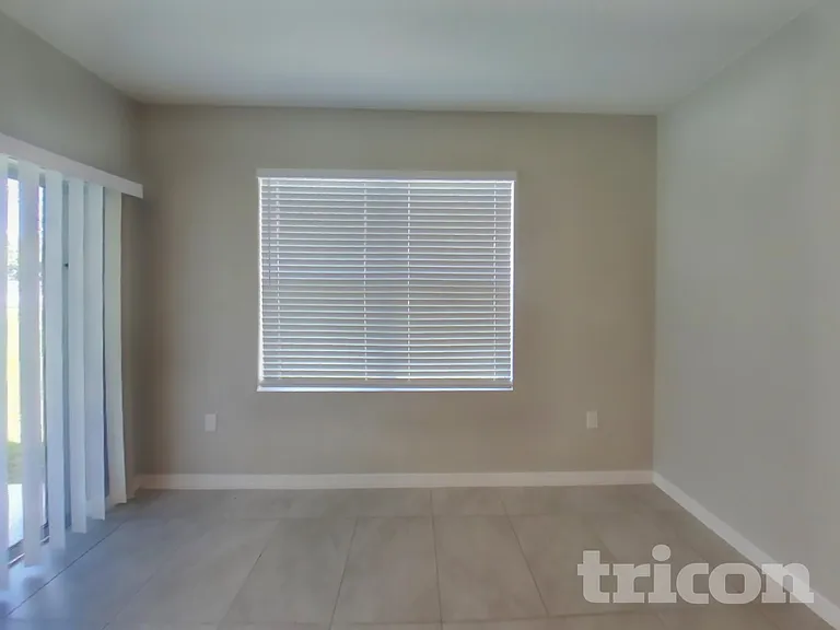 433 Noble Ave — Photo 4