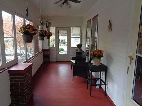 3rd image of 202 Clinton Heights Ave