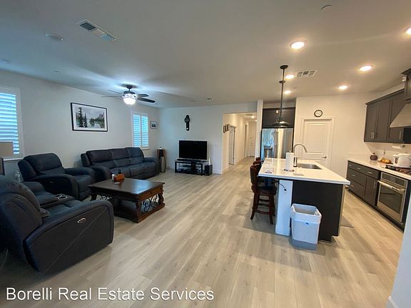5th image of 1030 Camborne Dr
