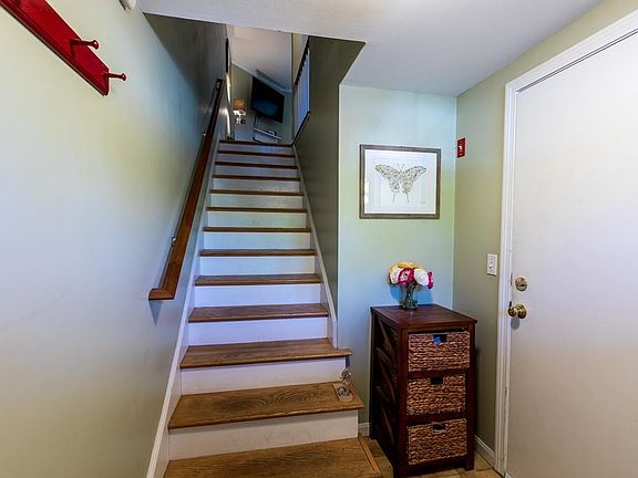 2nd image of 204 Morgan Dr #204