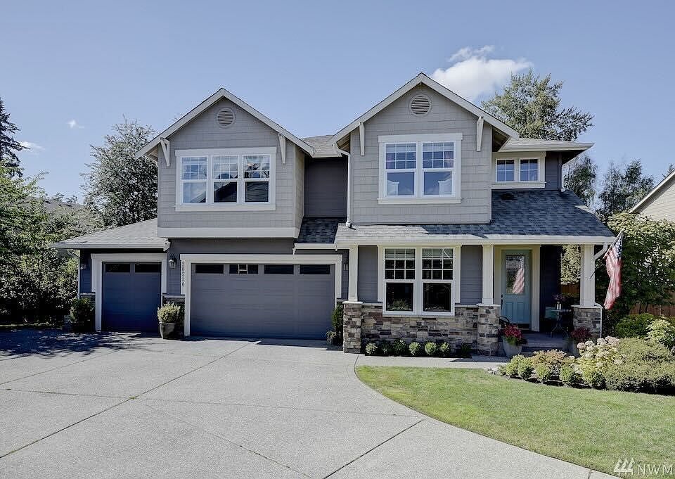 1st image of 20530 9th Ave W