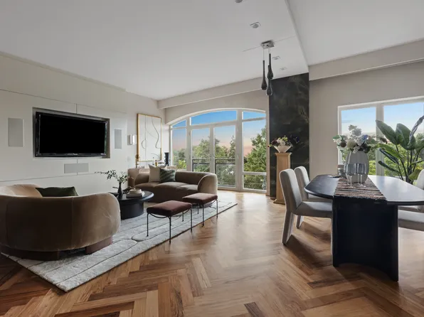 400 West 12th Street image 1 of 21