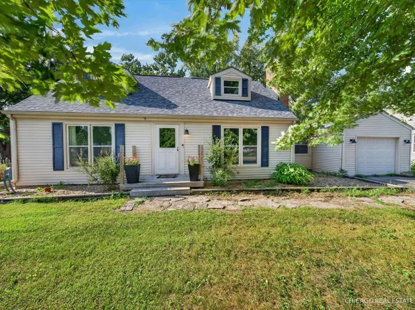 9313 Baldwin Dr, Machesney Park, IL 61115
