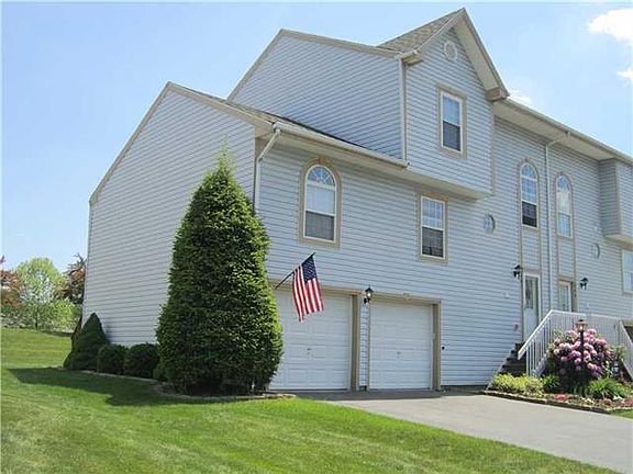 2nd image of 851 Sunset Cir