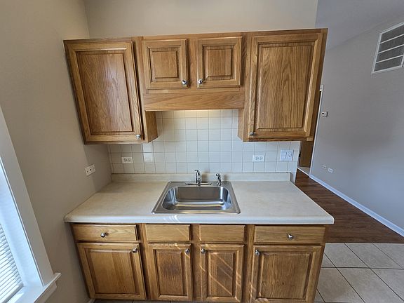 2nd image of 1225 W Grand Avenue # Fl 2nd