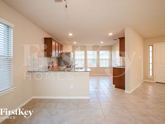 5th image of 1542 Illinois Ave