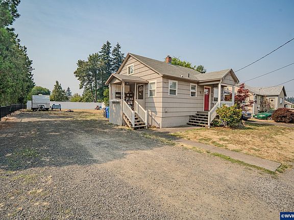 3rd image of 346 SE Denny St