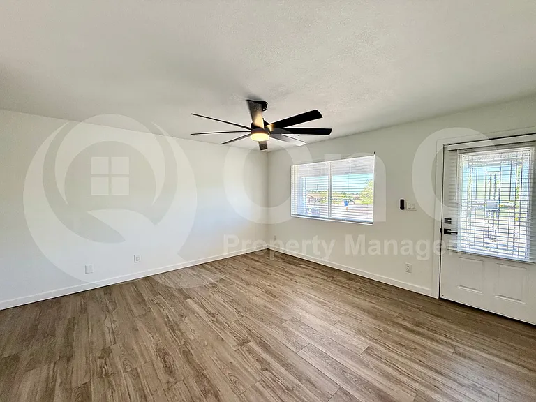 9441 N 15th Pl — Photo 14
