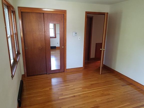 5th image of 21 Park Ave APT 2