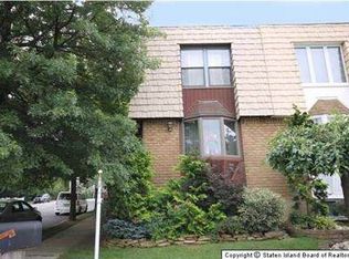 4 E Reading Ave, Staten Island, NY 10308