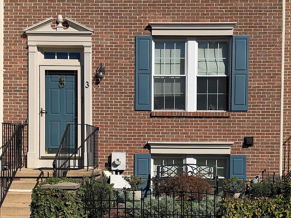 1st image of 3 Vinca Dr