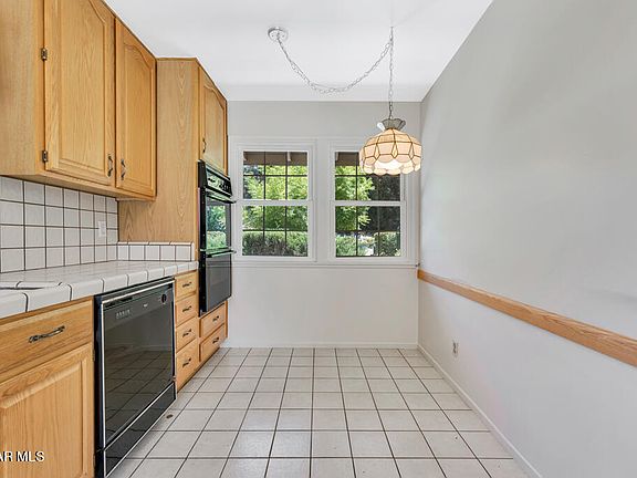 3rd image of 22846 Lanark St