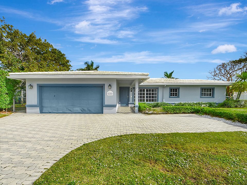 1st image of 7512 Edgewater Circle