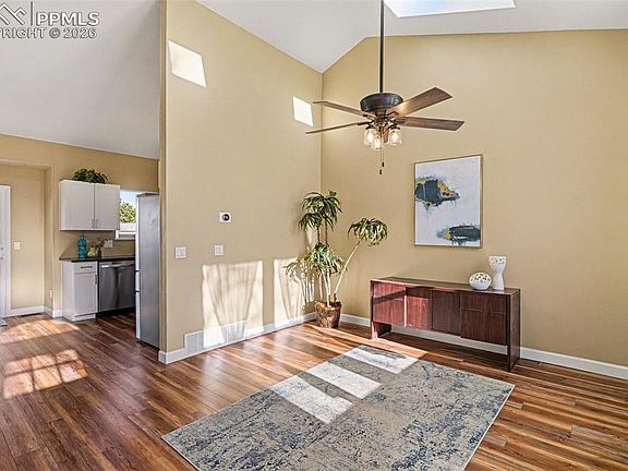 4th image of 8870 Boxelder Dr