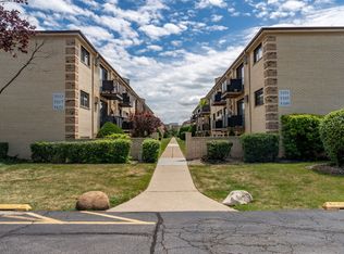 5121 N East River Rd #3A, Chicago, IL 60656