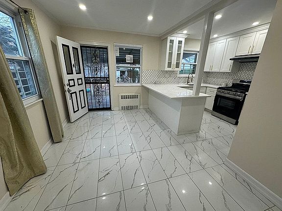 4th image of 16438 76th Rd