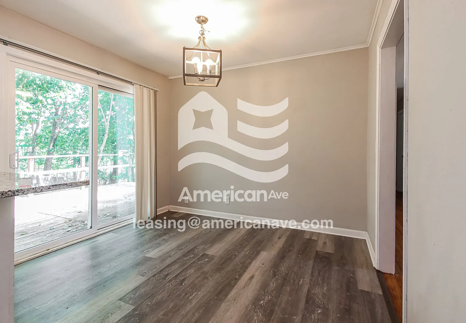 3 bed, 1.0 bath, 1053 sqft, $1,225 — Photo 4