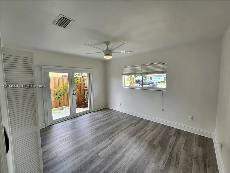4233 S Jackson St — Photo 18