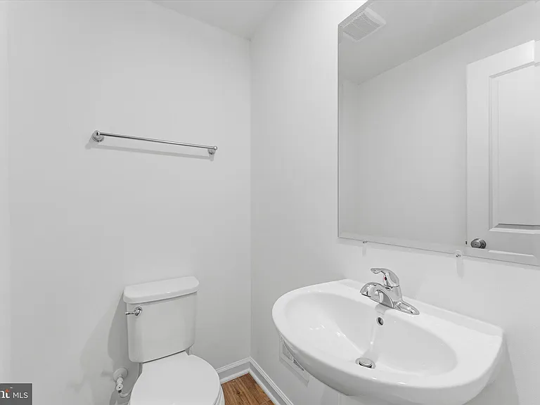 501 Fontana Cir — Photo 29