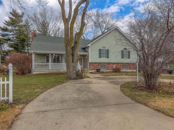 5756 Blue Ridge Blvd, Raytown, MO 64133