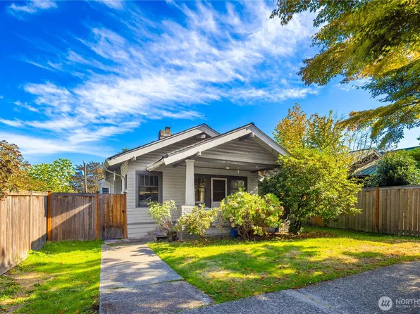 2570 5th Avenue W, Seattle, WA 98119