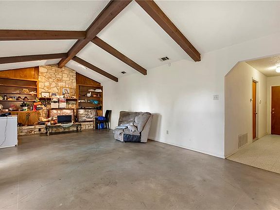 4th image of 4908 Scarsdale Dr