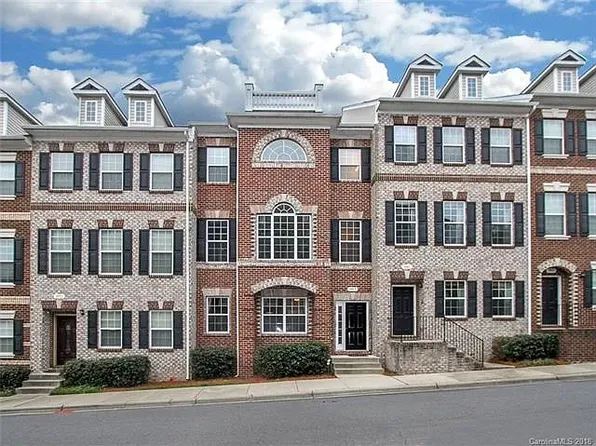 1957 Winpole Ln, Charlotte, NC 28273