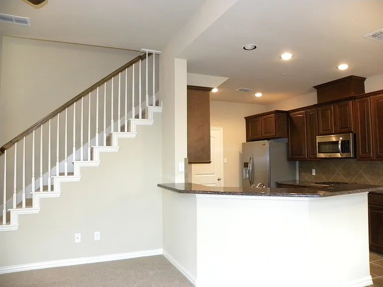 4664 Perthshire Ct — Photo 2