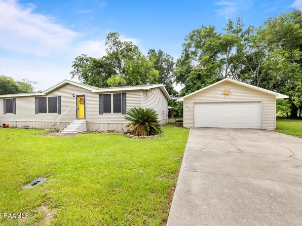 1017 Olanda Rd, Arnaudville, LA 70512