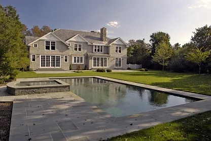 Designer-furnished East Hampton Post Modern — Photo 3