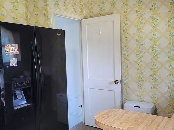 5th image of 625 Humiston Dr