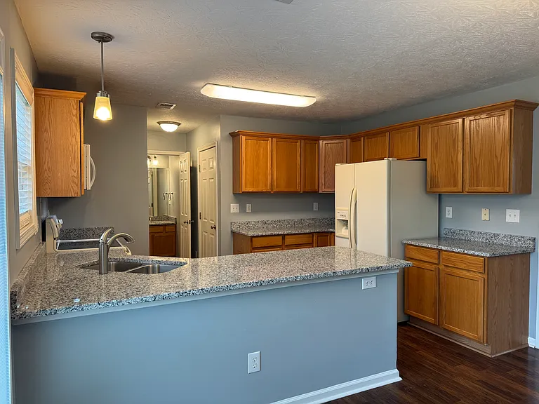 111 Warren Pass — Photo 6