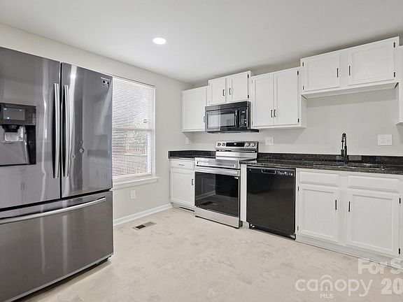 5th image of 6621 Piney Path Rd