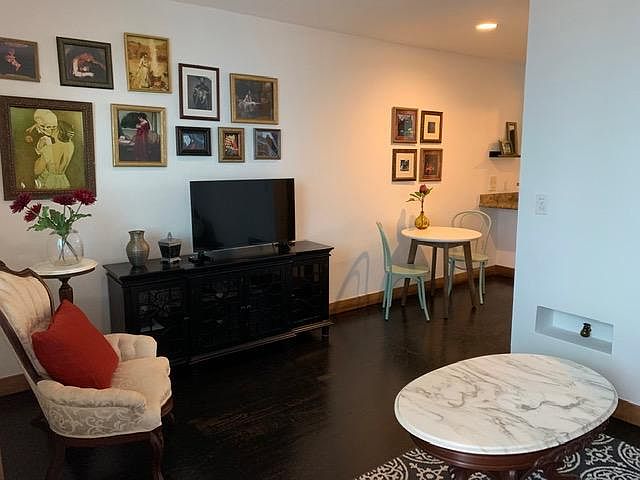 1st image of 226 Jefferson Ave #3