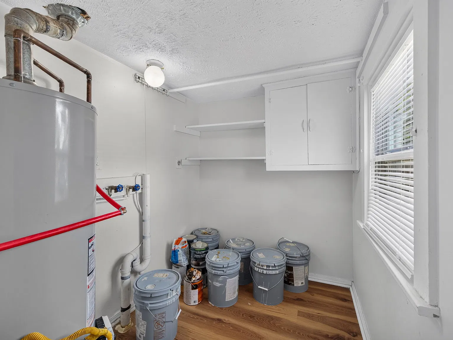 3 bed, 1200 sqft, $1,400 — Photo 3