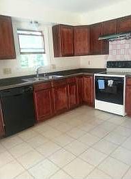 5th image of 8879 Tammy Dr