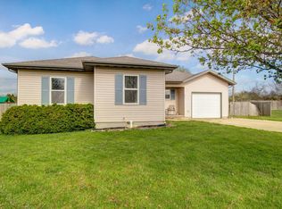 641 Travis St, Marshfield, MO 65706