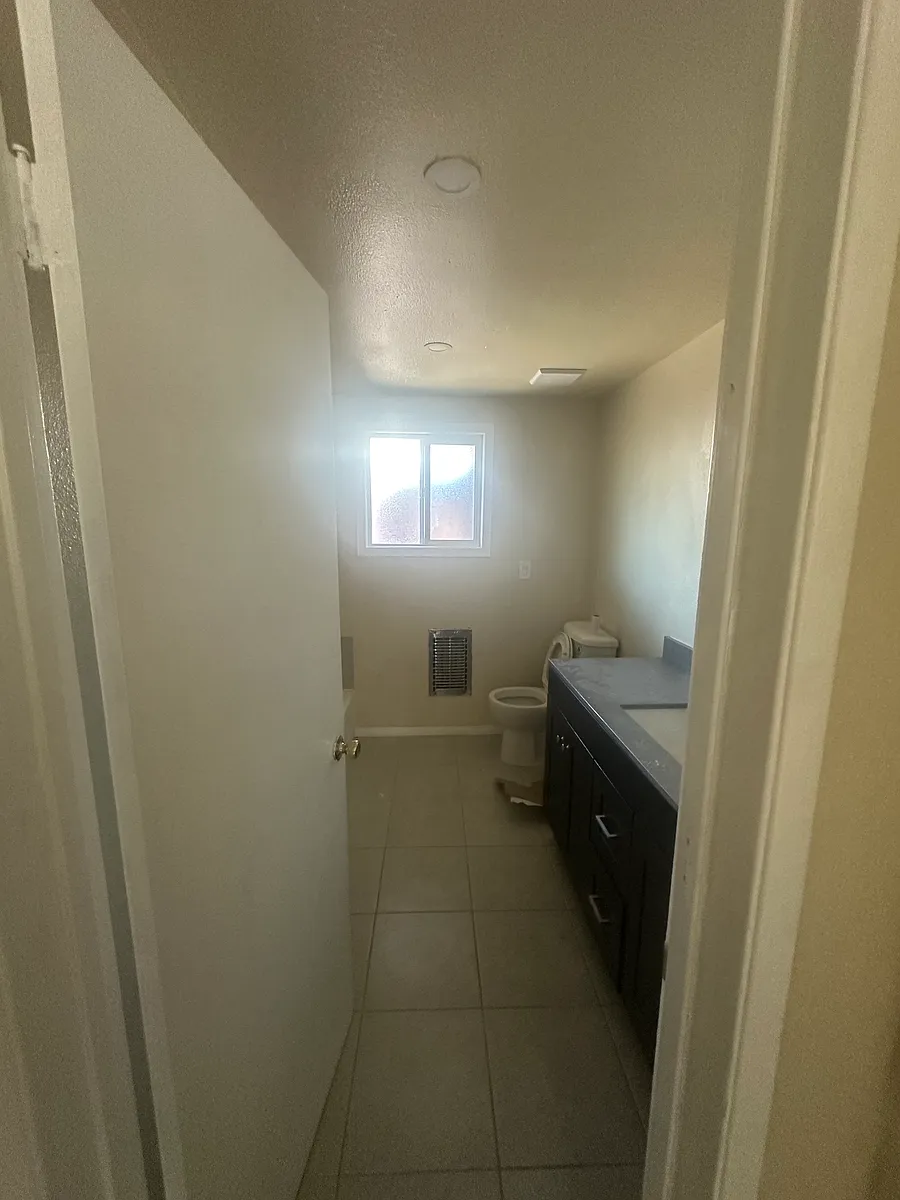 Building Photo - 2920 W 141st St #3