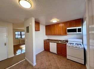 21-27 21st Ave #2H, Astoria, NY 11105